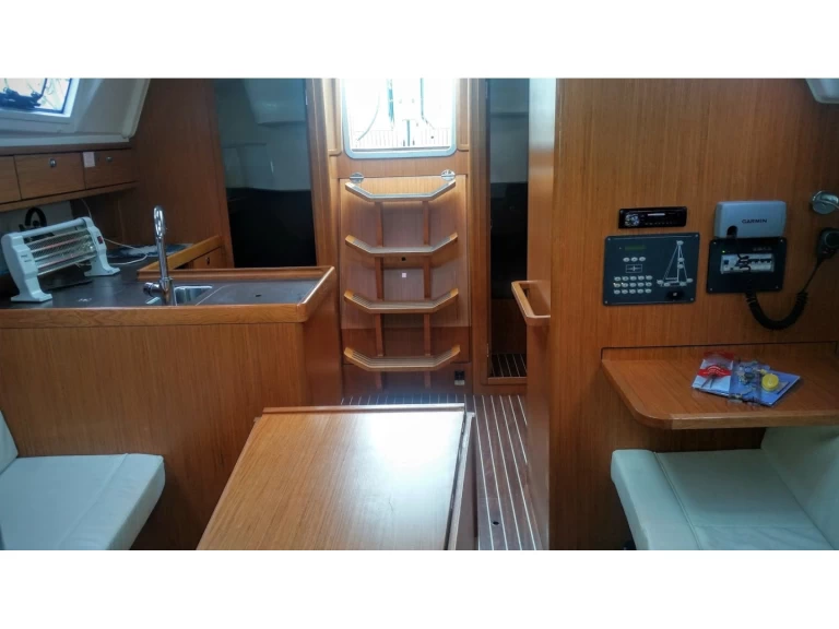 Segelbåt  för uthyrning Alimos till det bästa priset 