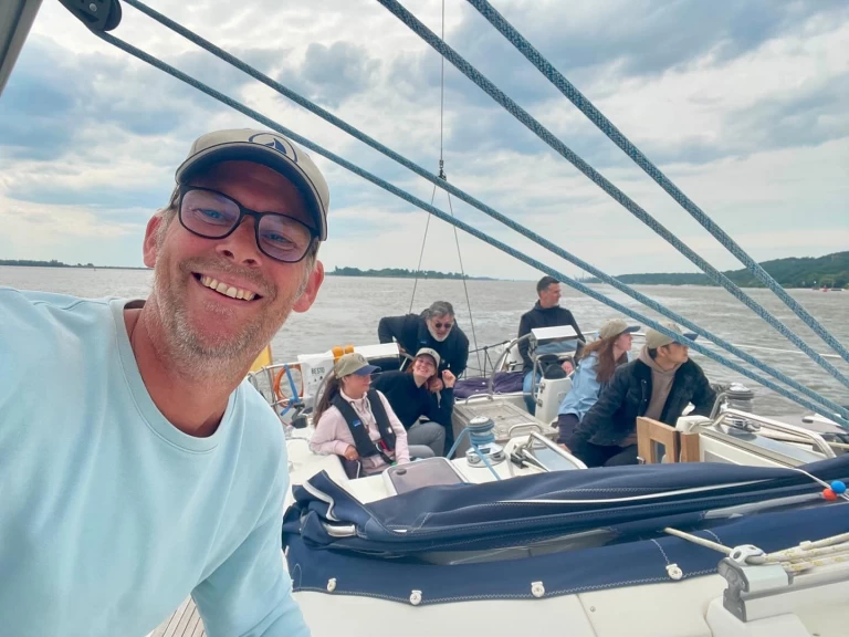 Uthyrning Segelbåt  Hanse med en båtlicens 