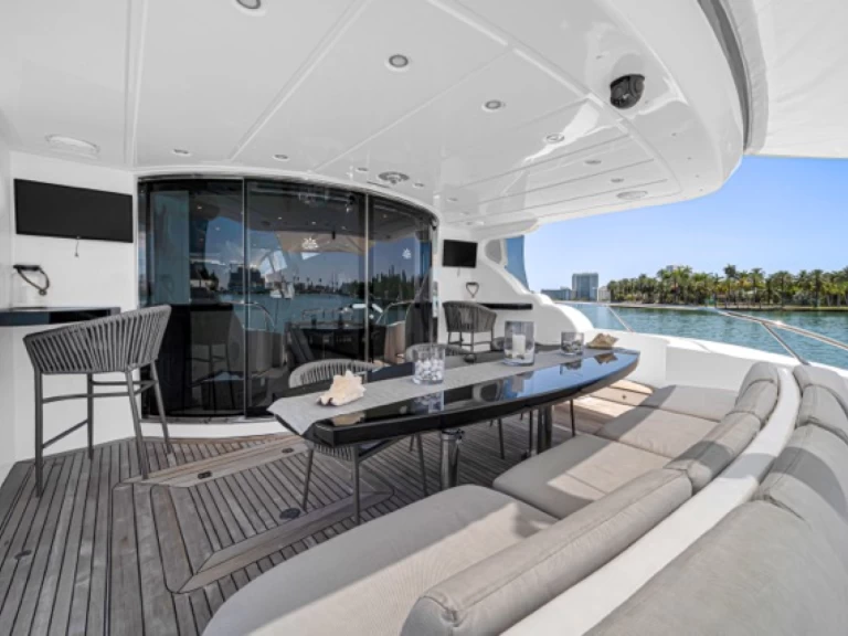 Hyr en Leopard Leopard 105 Miami  