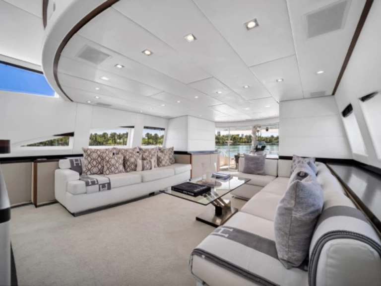 Yacht charter Miami  billig Leopard 105