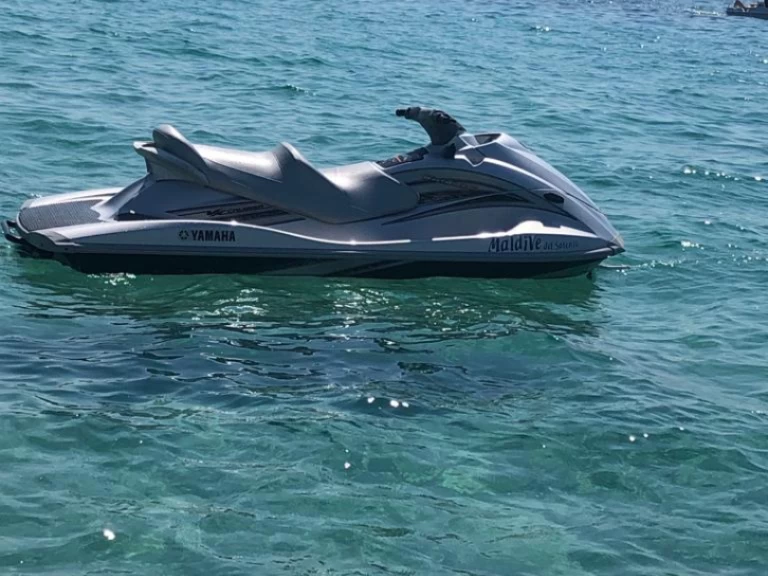 Hyr en Yamaha Yamaha VX Torre Vado 