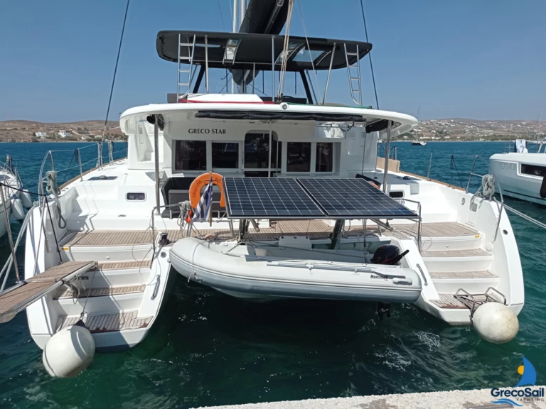 Lagoon Lagoon 450 F charter bareboat eller skeppad i Alimos