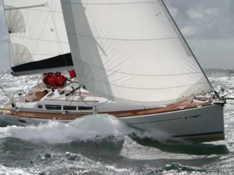 Jeanneau Sun Odyssey 49i charter bareboat eller skeppad i Nea Peramos