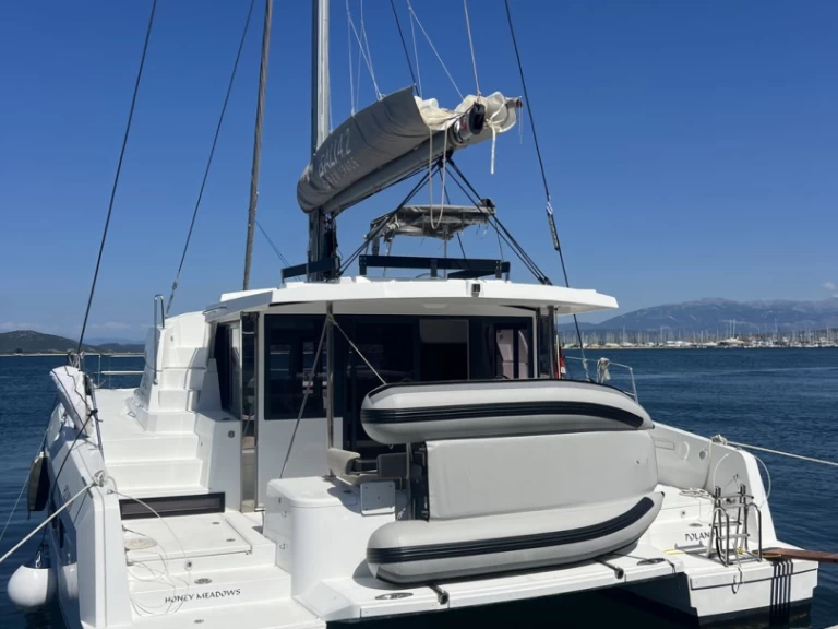 Bali Bali 4.2 charter bareboat eller skeppad i Preveza