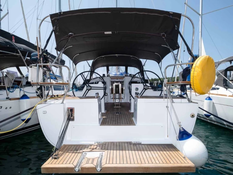 Uthyrning Segelbåt  i Pula  - Elan Impression 40.1