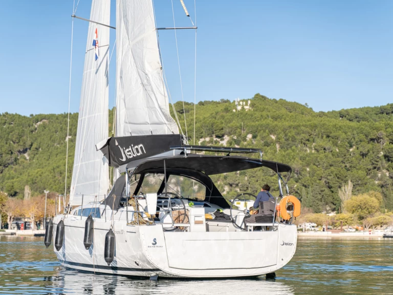 Yacht charter Skradin billig Oceanis 37.1