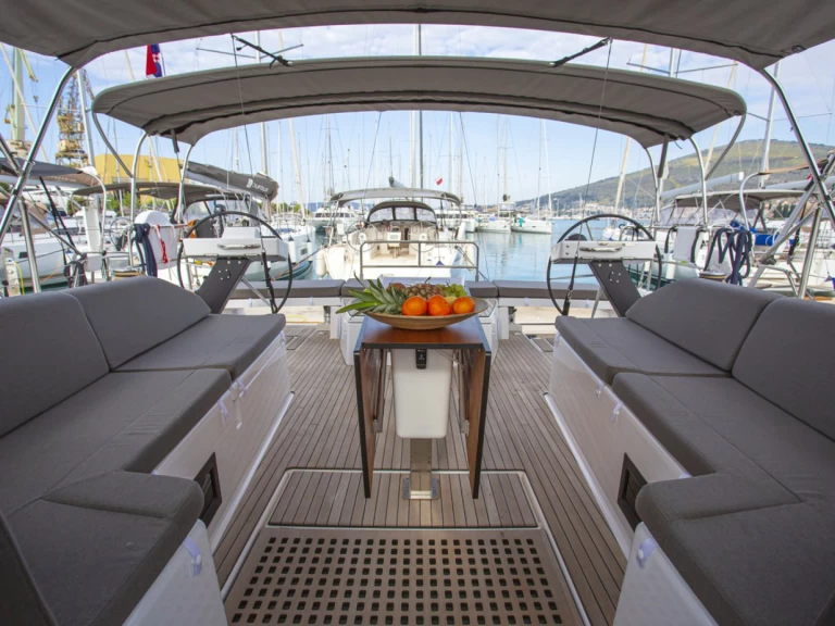 Hyra Segelbåt  med eller utan skeppare Dufour Preveza 