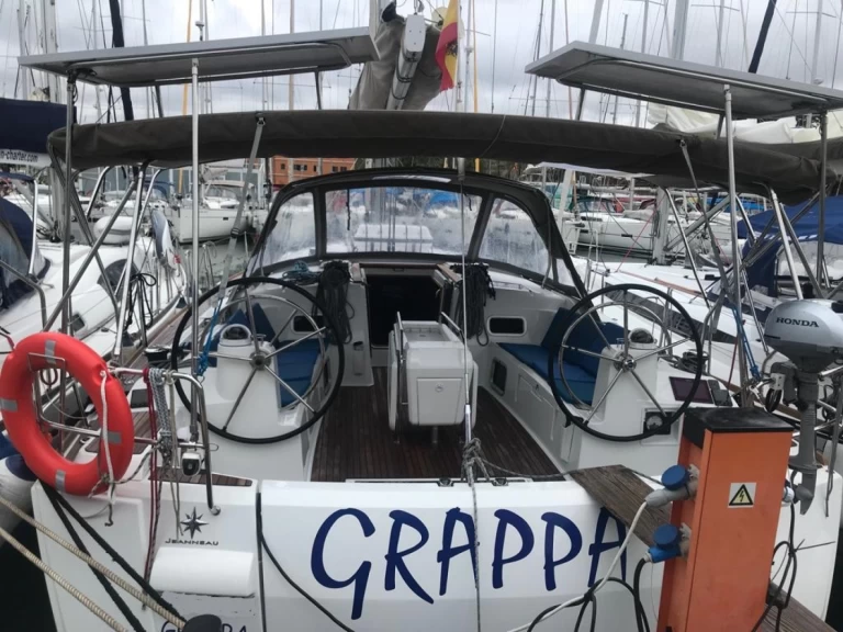 Jeanneau Sun Odyssey 519 charter bareboat eller skeppad i Palma de Mallorca