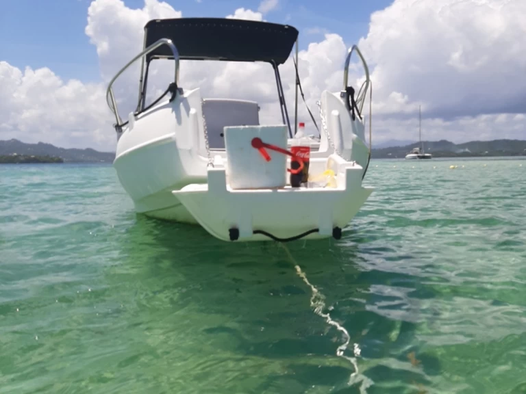 Yacht charter Le François billig Whaly 500