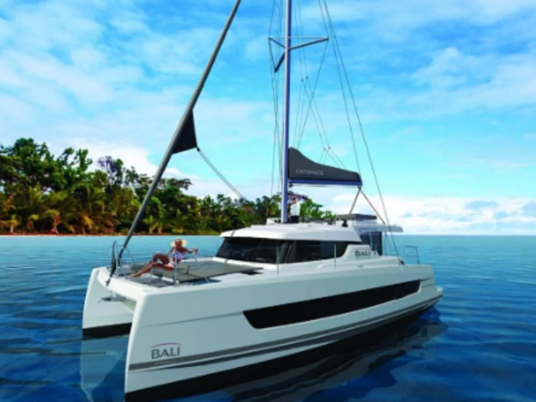 Yacht charter Ibiza Town billig Bali Catspace MY