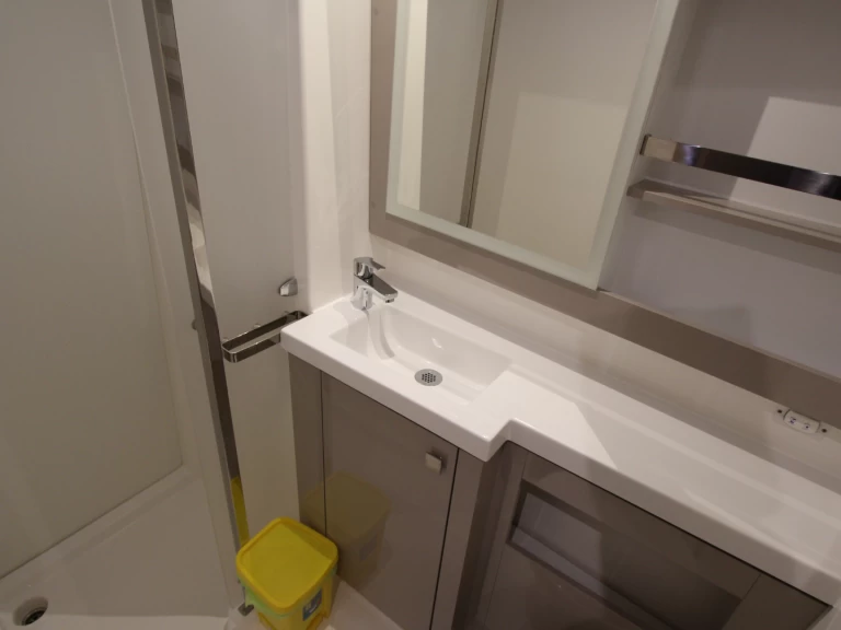 Hyr en Fountaine Pajot Tanna 47 Olbia 