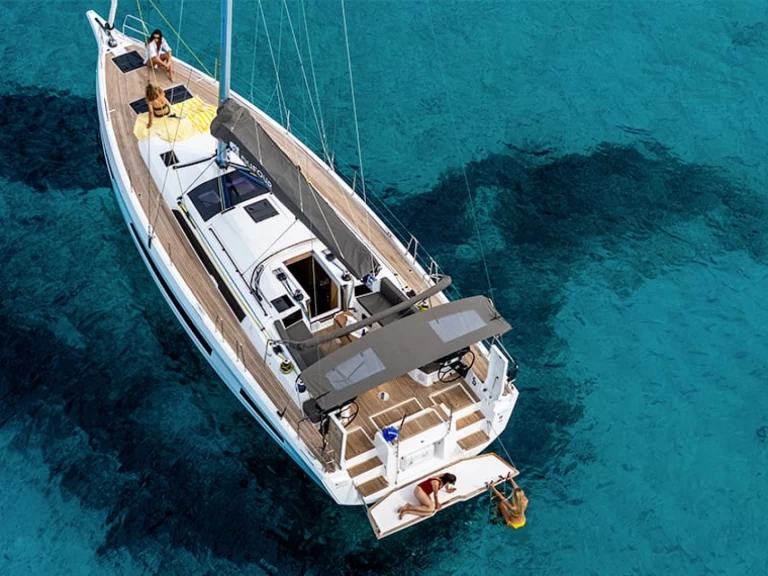 Uthyrning Segelbåt  Dufour med en båtlicens 
