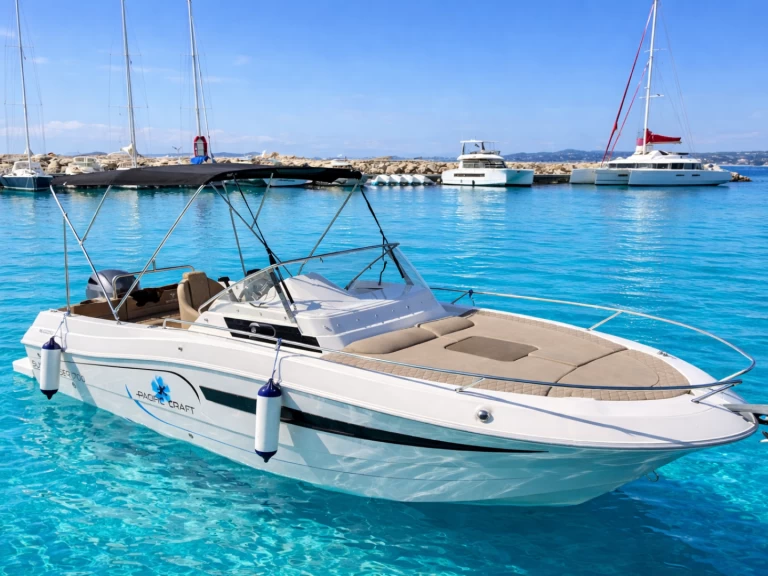 Uthyrning Saint-Laurent-du-Var - Pacific Craft Pacific Craft 700 SC av Samboat 