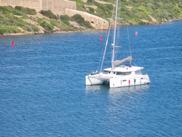 Båtuthyrning Fountaine Pajot Helia 44 Maestro i Canet-en-Roussillon på Samboat 