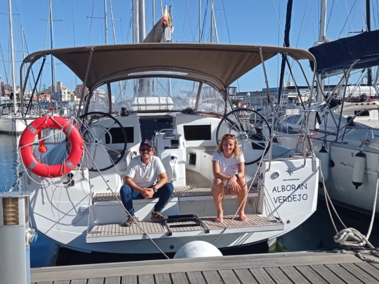 Hyr en Jeanneau Sun Odyssey 410 Las Galletas 
