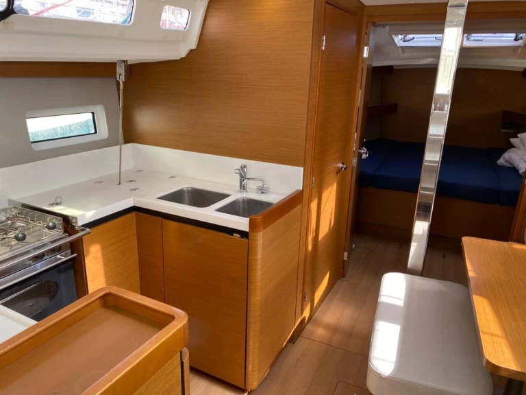 Yacht charter Las Galletas billig Sun Odyssey 440
