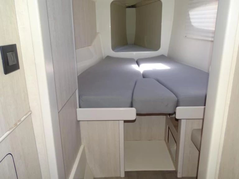 Yacht charter Cienfuegos billig Leopard 44