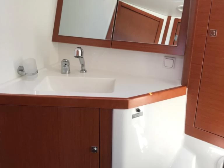 Hyr en Bénéteau Oceanis 45 Palma de Mallorca 