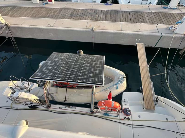 Hyra Katamaran  med eller utan skeppare Lagoon Neapel 