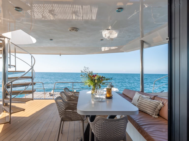 Hyra Katamaran  med eller utan skeppare  Lavrio 