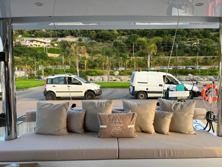 Hyr en Bali Bali 5.4 Olbia 