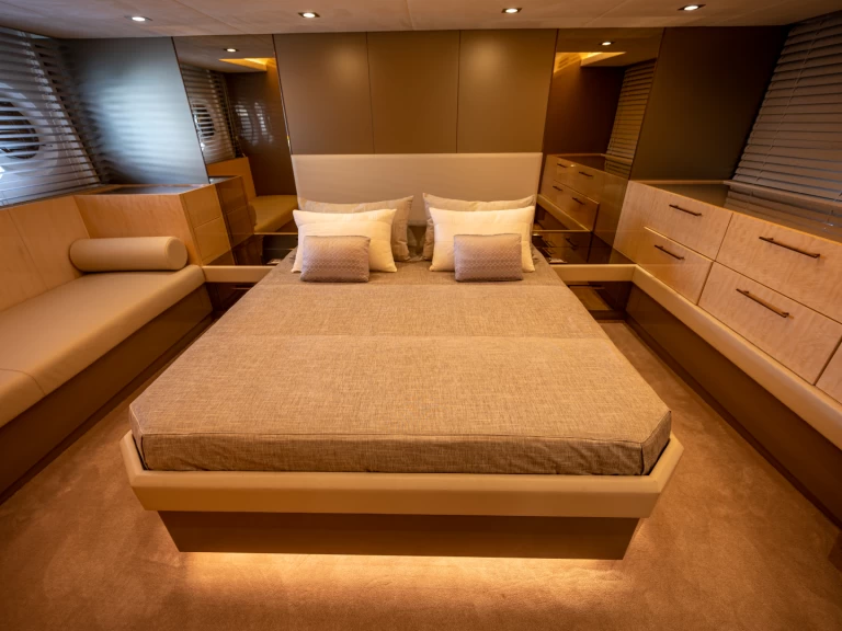 Uthyrning Castellammare di Stabia - Bénéteau Monte Carlo Yacht 66 av Samboat 