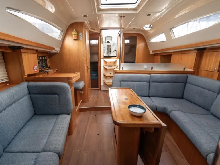 Hyr en Elan Elan 384 Preveza 