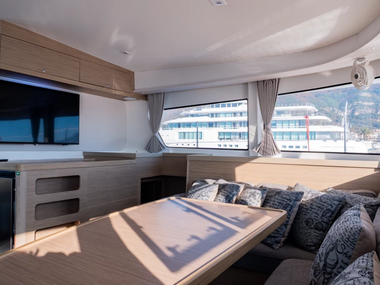 Båtuthyrning Lagoon Lagoon 42 i Tivat på Samboat 