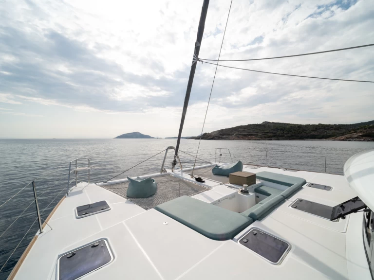 Katamaran  för uthyrning Nea Peramos till det bästa priset 