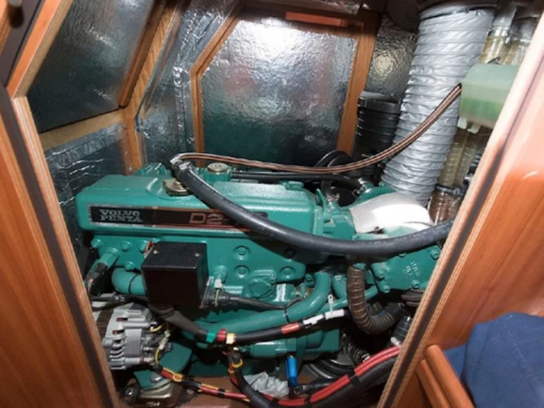 Hyr en Bavaria Bavaria 46 Pisticci 