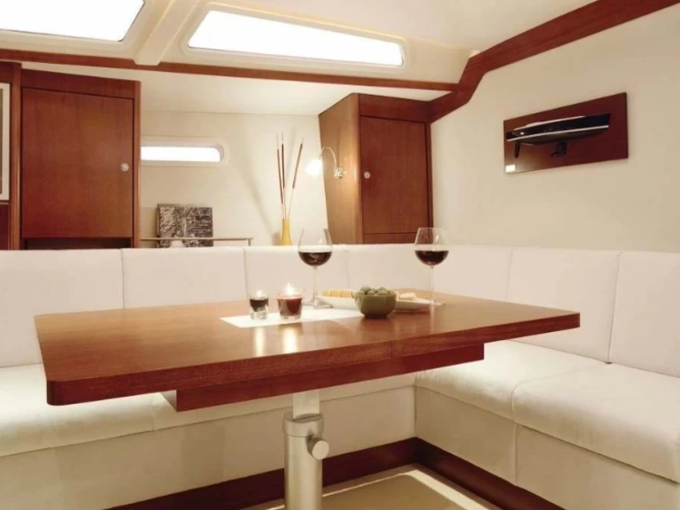 Segelbåt  för uthyrning Vlychada till det bästa priset 