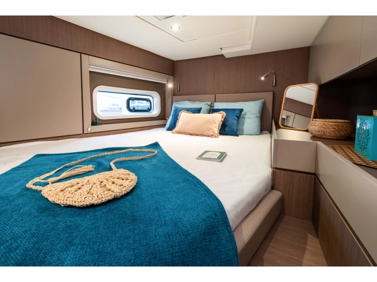 Yacht charter Olbia billig Bali 4.6