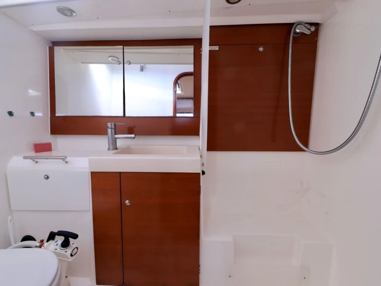 Uthyrning Segelbåt  Dufour med en båtlicens 