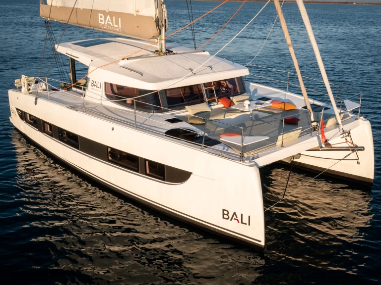 Hyra Katamaran  med eller utan skeppare 15 Hyeres 