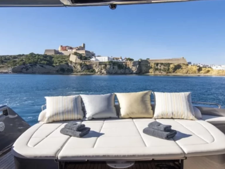 Hyr en Pershing Pershing 62 Ibiza Town 