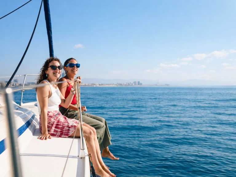 Bavaria Bavaria 41 Cruiser charter bareboat eller skeppad i Barcelona