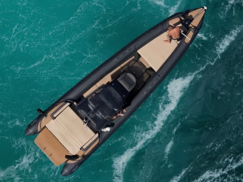 Hyr en Fost Stern drive  Vlychada 