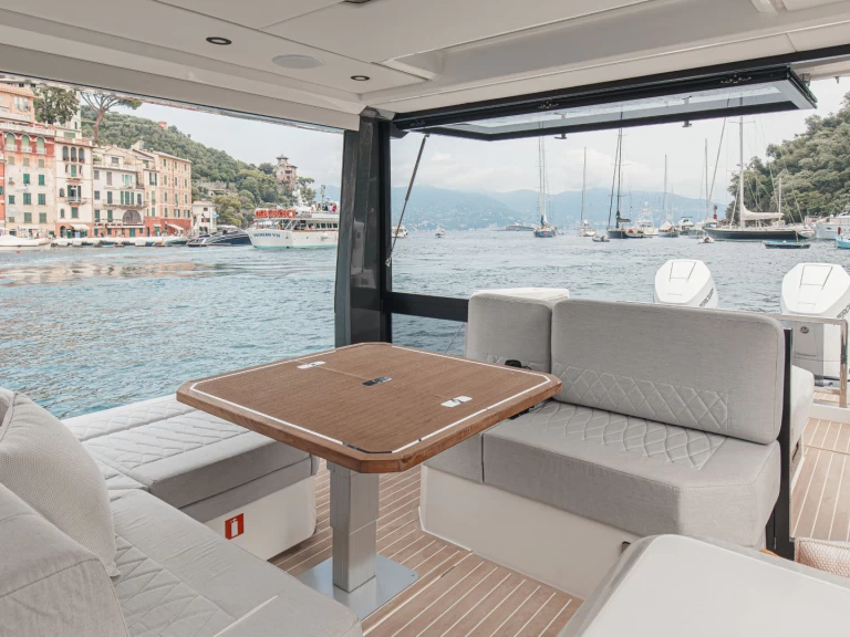 Hyra Motorbåt  med eller utan skeppare Saxdor Alyki 