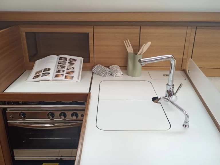 Hyra Segelbåt  med eller utan skeppare Elan Ibiza Town 