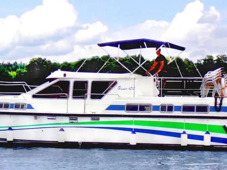 Yacht charter Lübz billig Tarpon 42 N