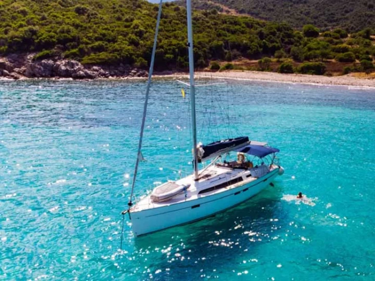 Bavaria Bavaria 46 charter bareboat eller skeppad i Nikiána