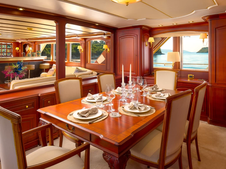 Uthyrning Lyx yacht i Trogir  - Benetti Benetti Classic 115