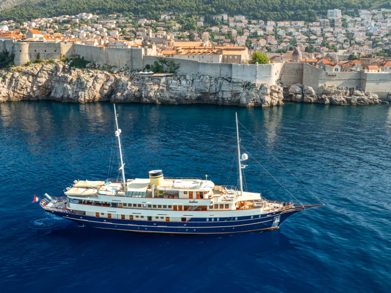 Uthyrning Lyx yacht  med en båtlicens 