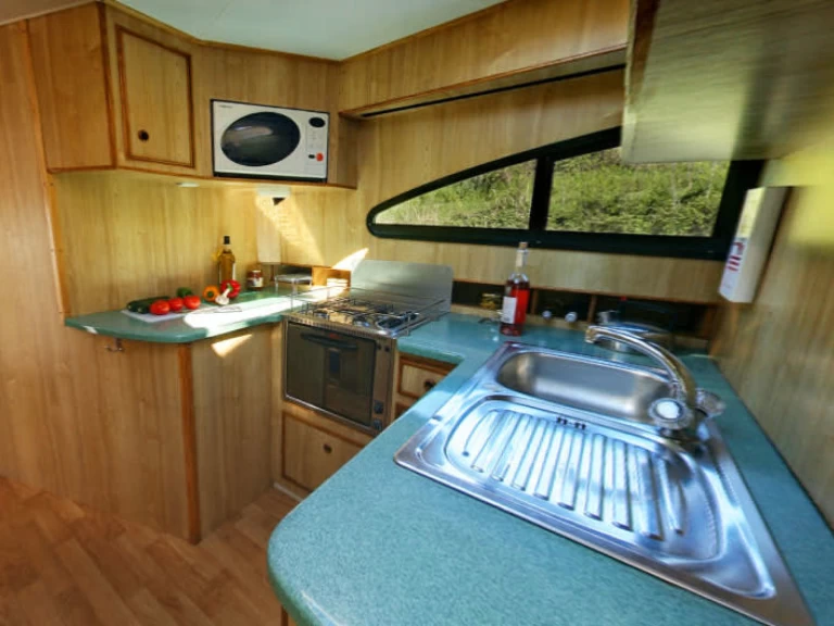 Le Boat Elegance charter bareboat eller skeppad i Castelnaudary