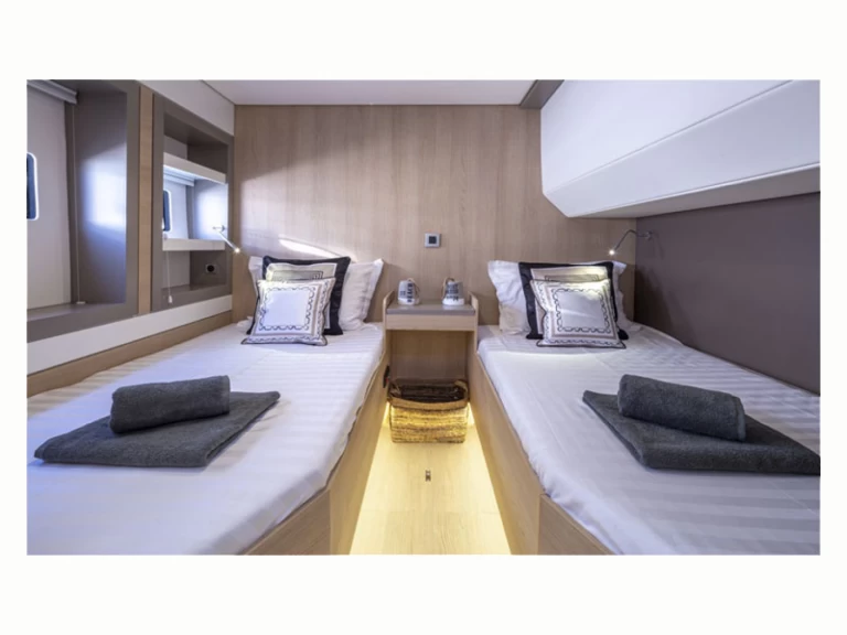 Hyr en Bali Bali 5.4 Alimos 