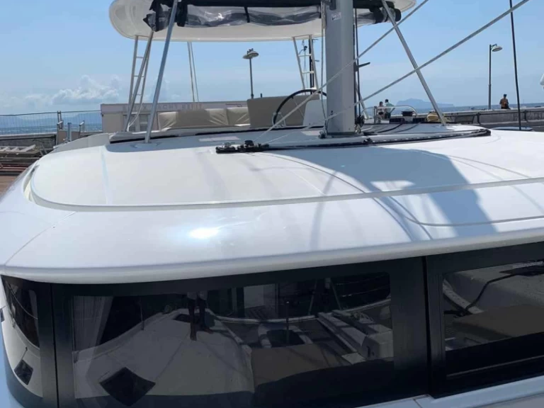 Hyra Katamaran  med eller utan skeppare Lagoon Lefkáda 