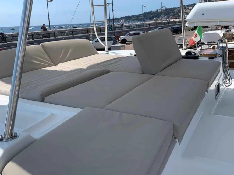 Lagoon Lagoon 46 charter bareboat eller skeppad i Lefkáda