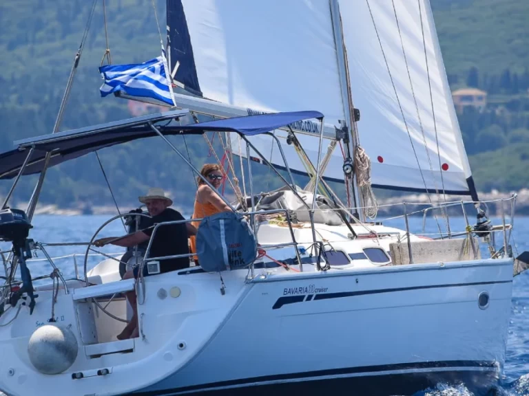 Uthyrning Segelbåt  i Nikiána - Bavaria Bavaria 33 Cruiser