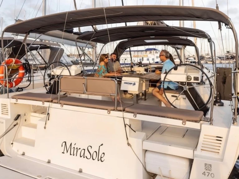 Uthyrning Segelbåt  Dufour med en båtlicens 