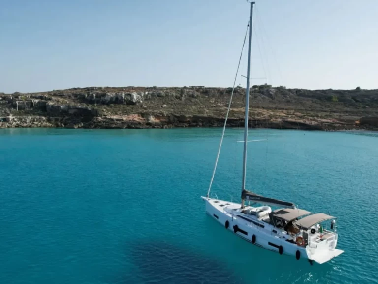 Uthyrning Segelbåt  Dufour med en båtlicens 